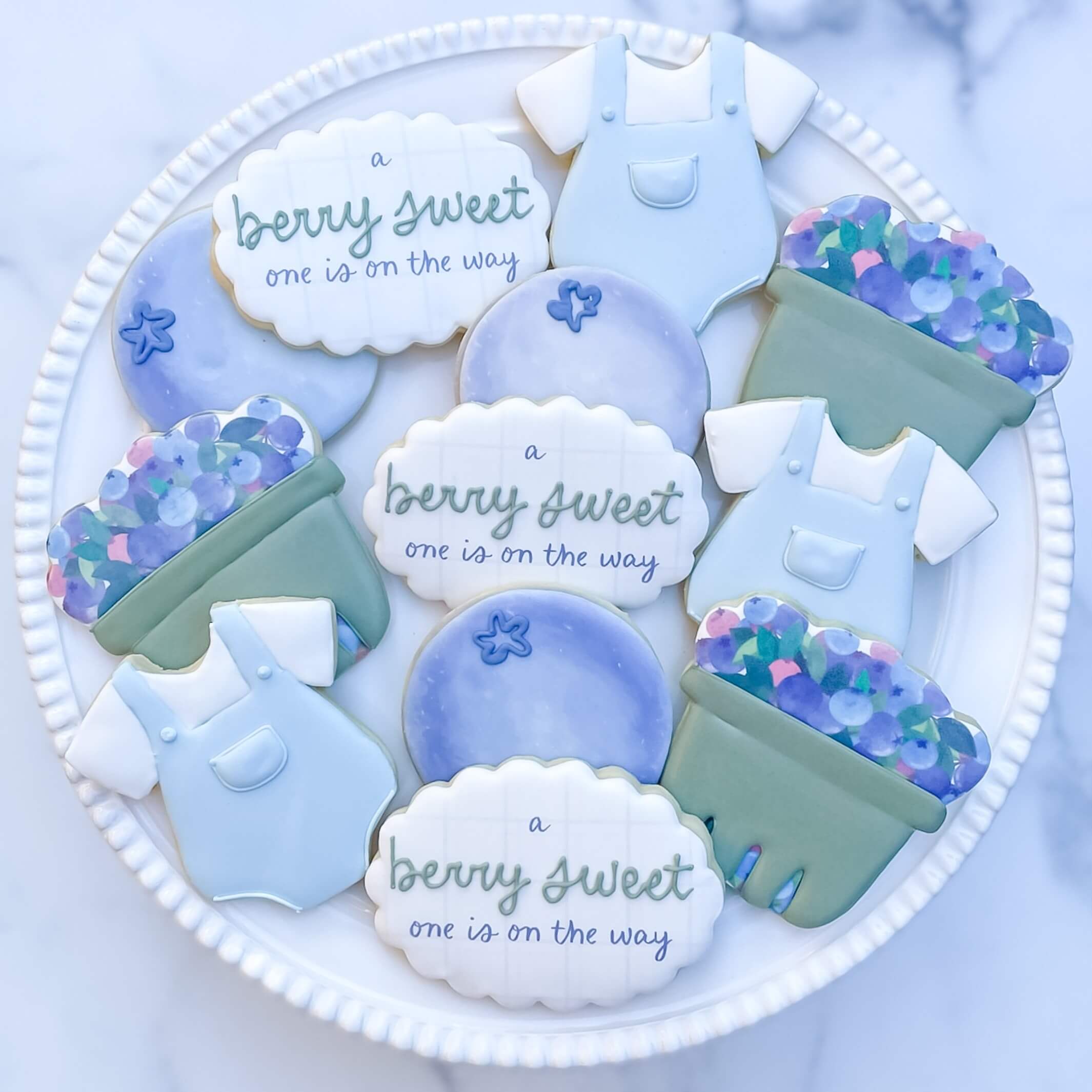 Custom-Cookies-Berry-Sweet- 