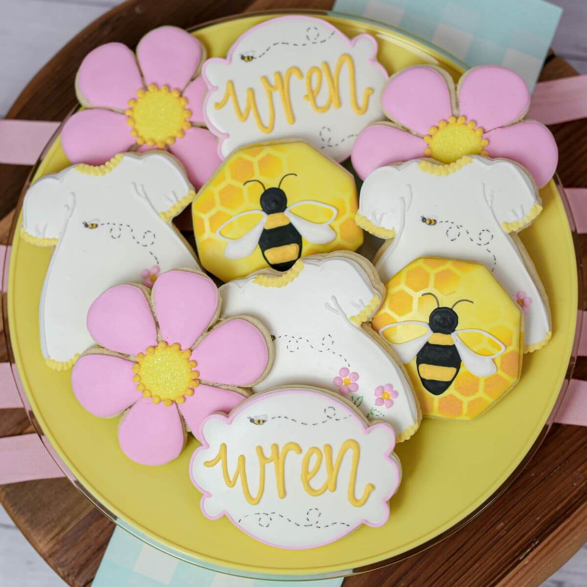 I made bee themed cookies for a baby shower at work. They turned out super  cute! : r/Baking