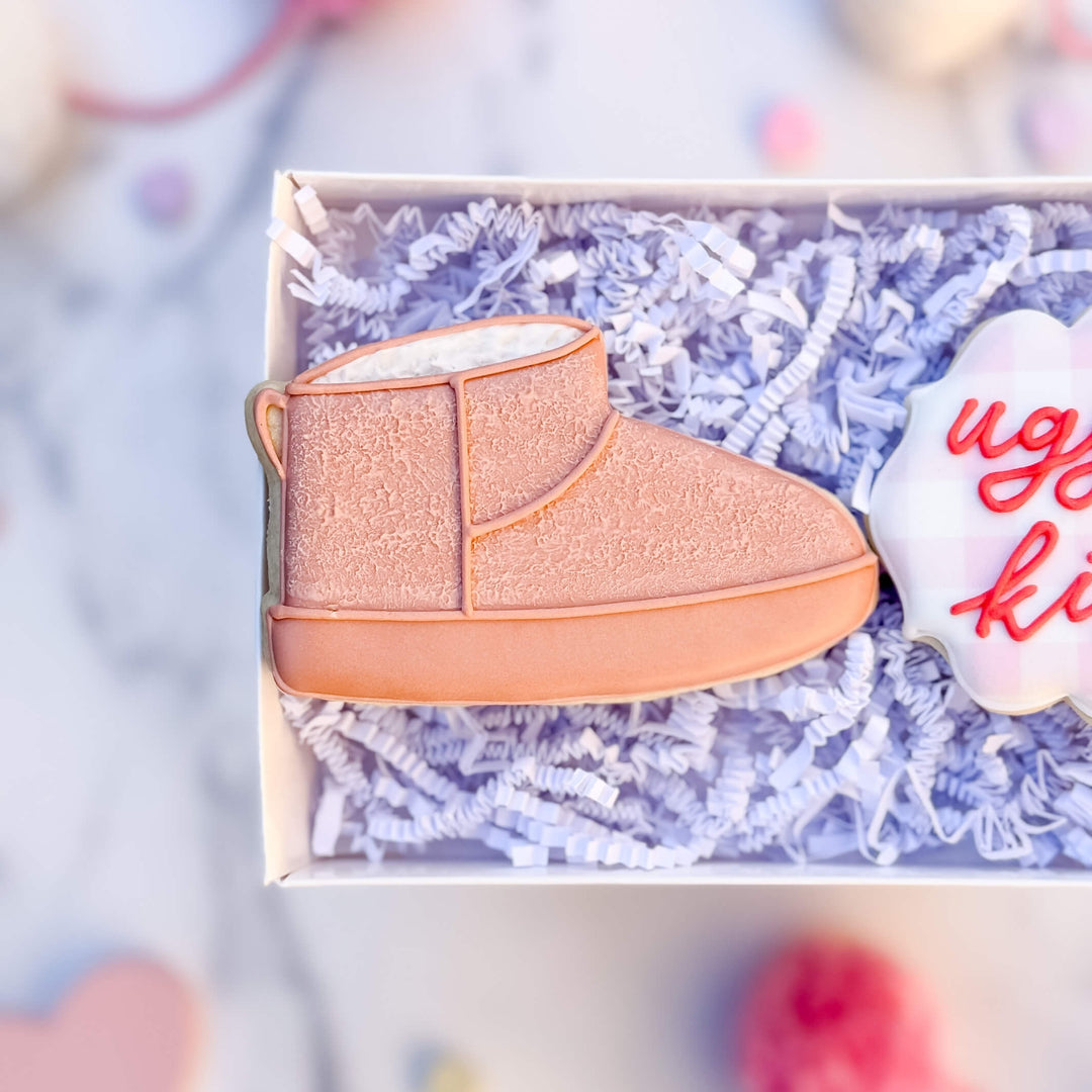 Valentine's Day Duo | Uggs & Kisses